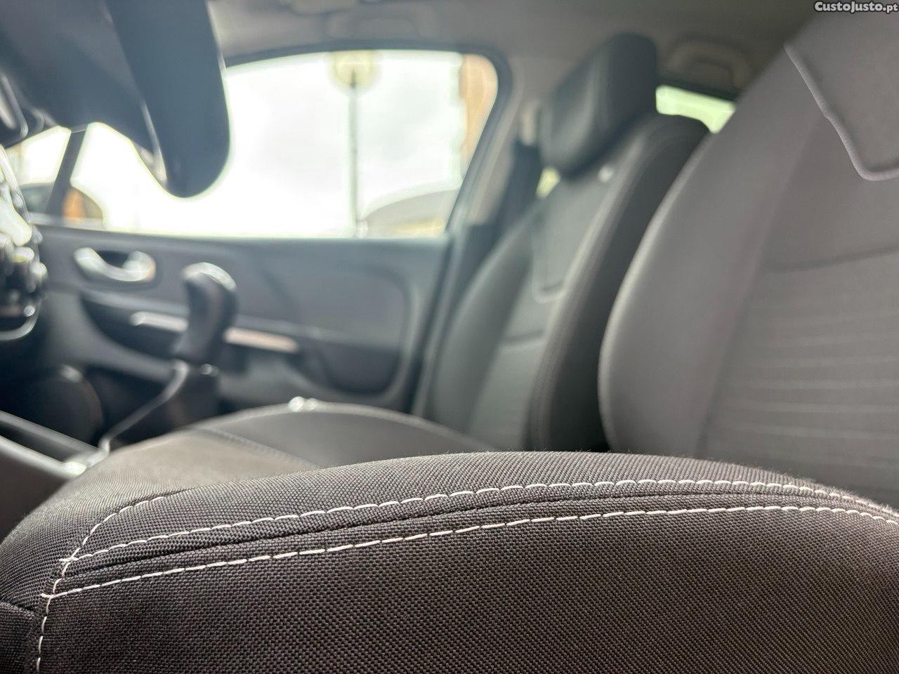 Renault Clio Limited 1.5Dci 90cv — fotografia 6