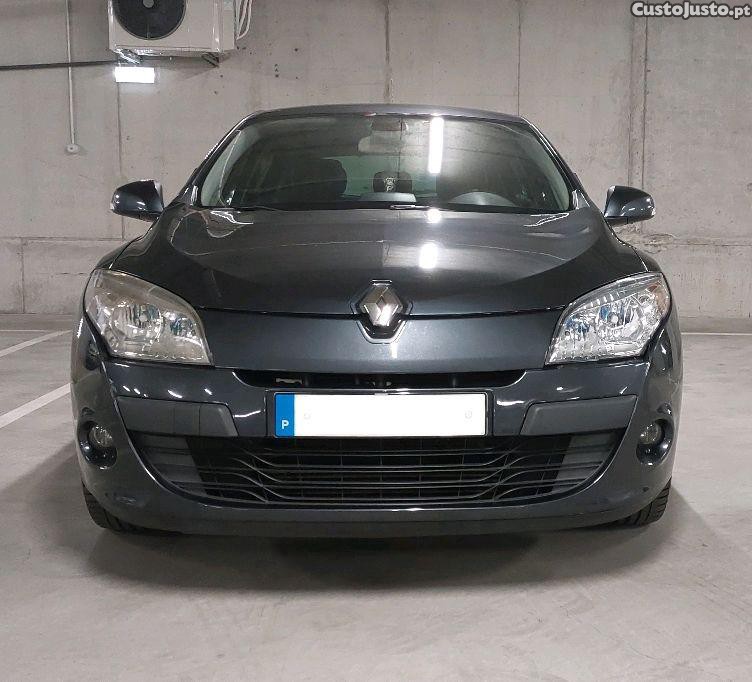 Renault Mégane Diesel 1.5 Luxe Coupe 2009 — fotografia 9