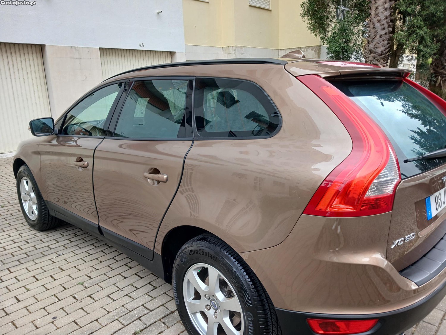 Volvo XC 60 2000 — fotografia 2