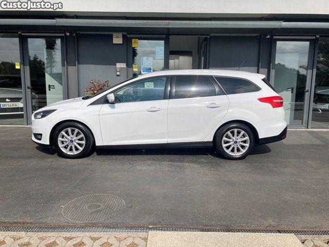 Ford Focus 1.5 TDCi Titanium — fotografia 26