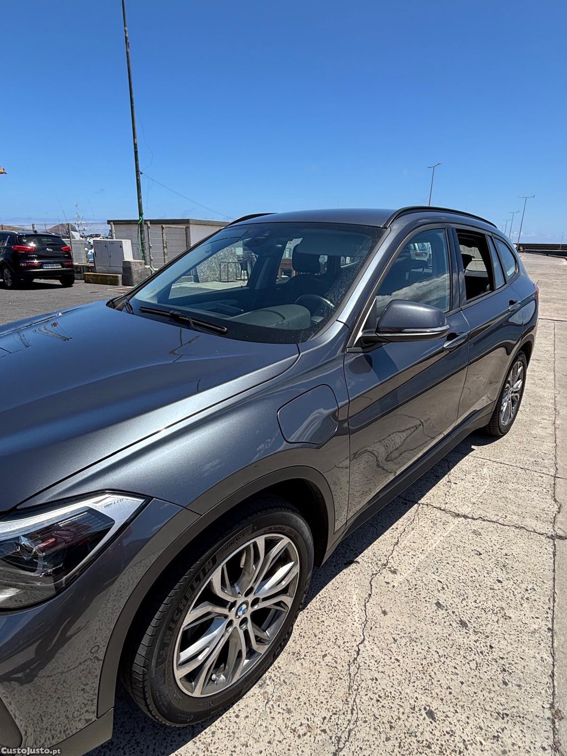 BMW X1 Xdrive25e — fotografia 3