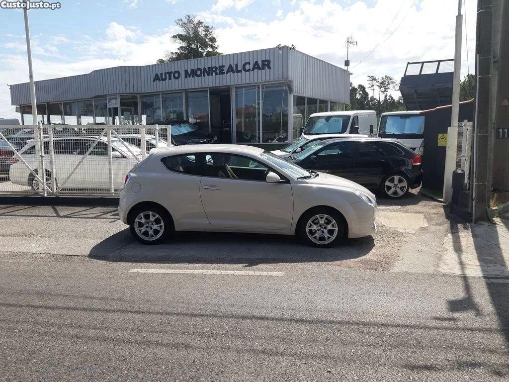 Alfa Romeo MiTo 1.3 jtd distinctive 5kq — fotografia 24