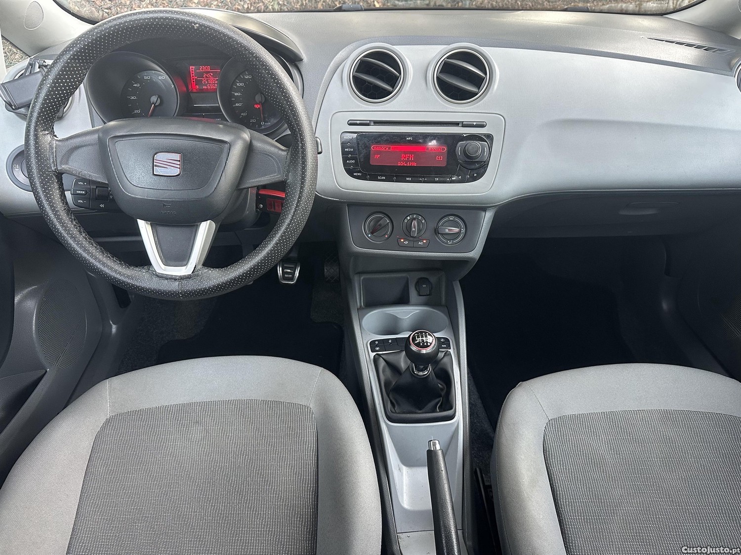 SEAT Ibiza 1.2 Gasolina Ar condicionado — fotografia 5