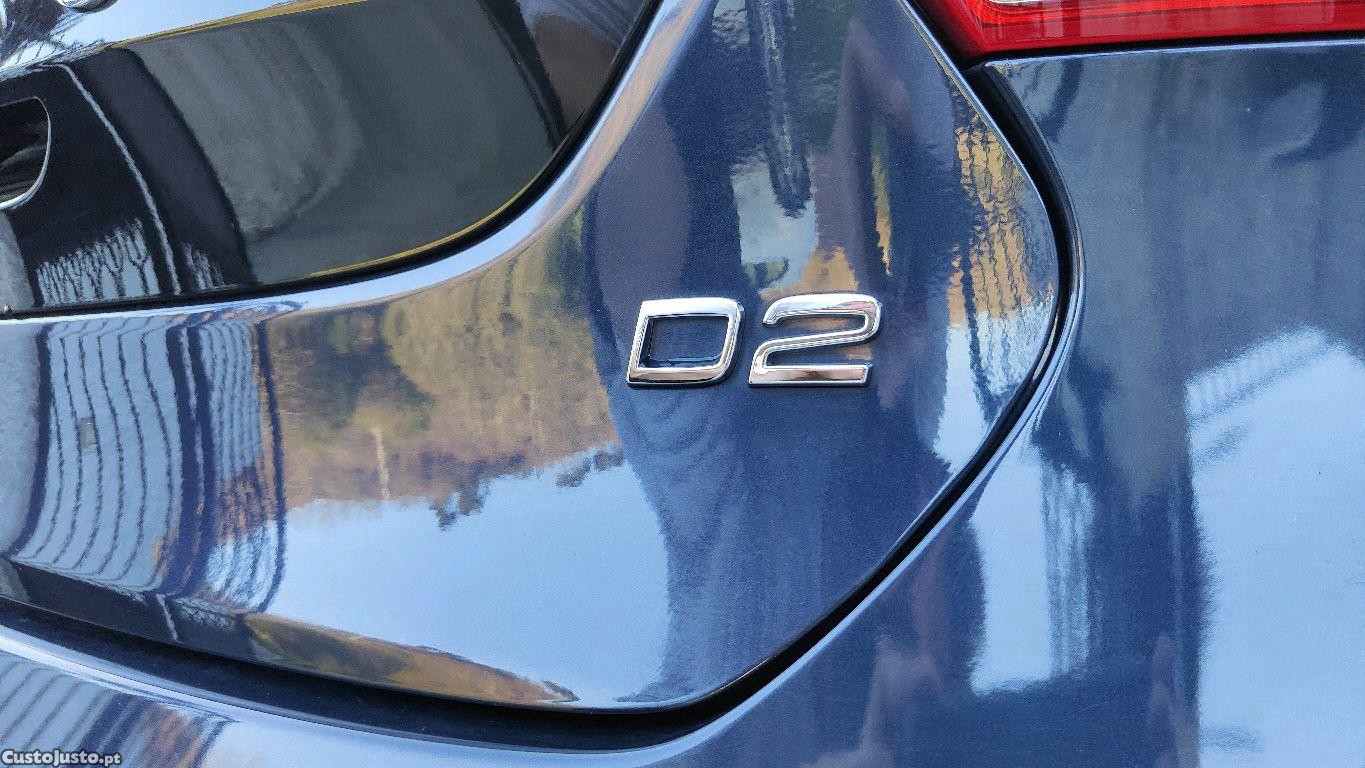 Volvo V40 D2 Momentum — fotografia 7