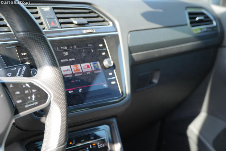 Volkswagen Tiguan 1.4 TSI eHybrid R-Li — fotografia 11