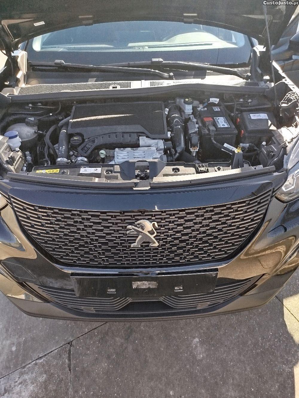 Peugeot 2008 1.2 i — fotografia 4