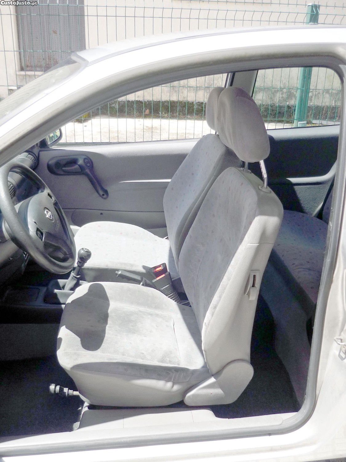 Opel Corsa 1.2i 16V — fotografia 3