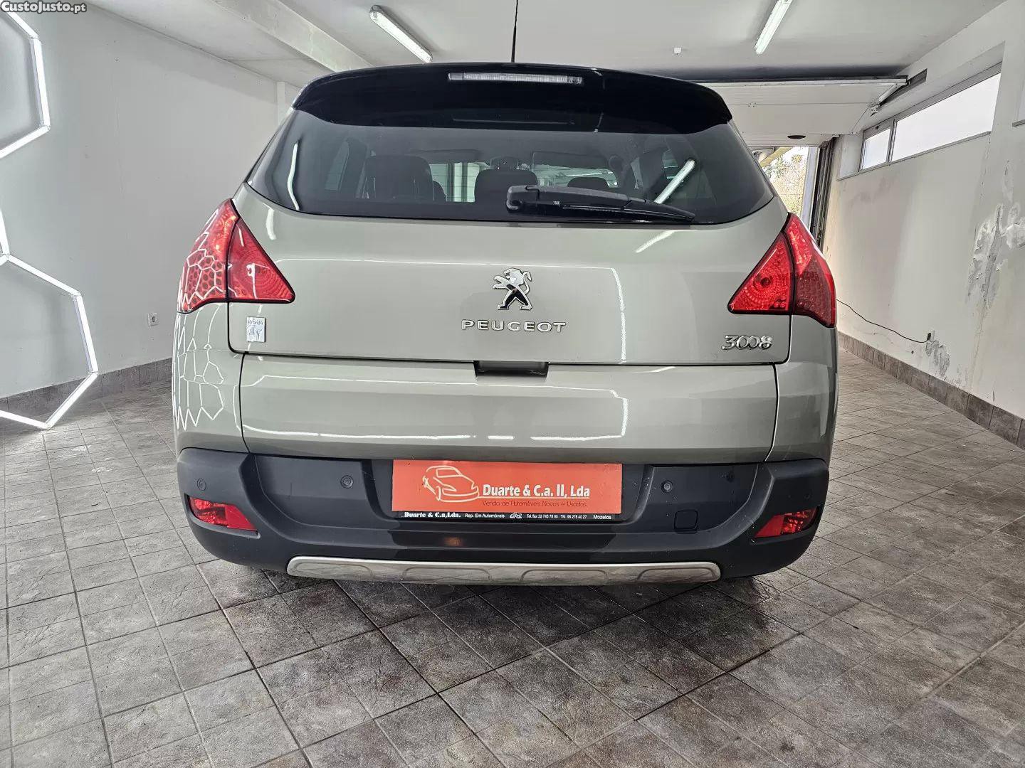 Peugeot 3008 2.0 hdi hybrid4 88g — fotografia 16