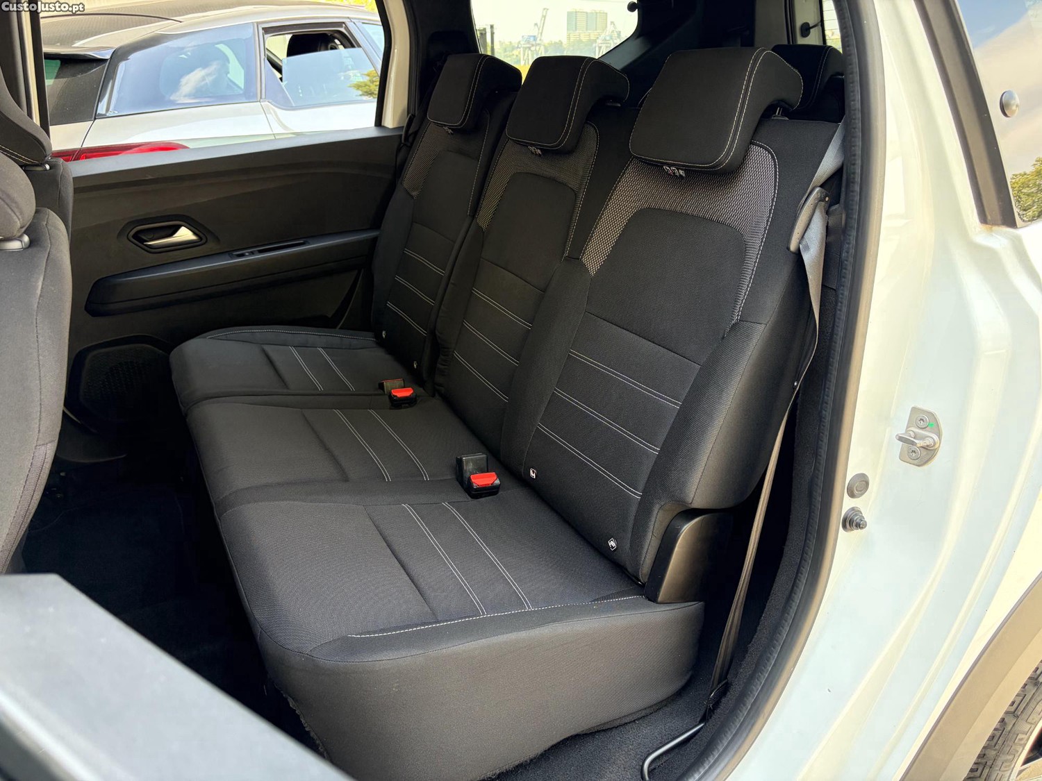 Dacia Jogger 1.0 ECO-G EXTREME BI-FUEL 7 LUGARES 101CV NACIONAL — fotografia 7