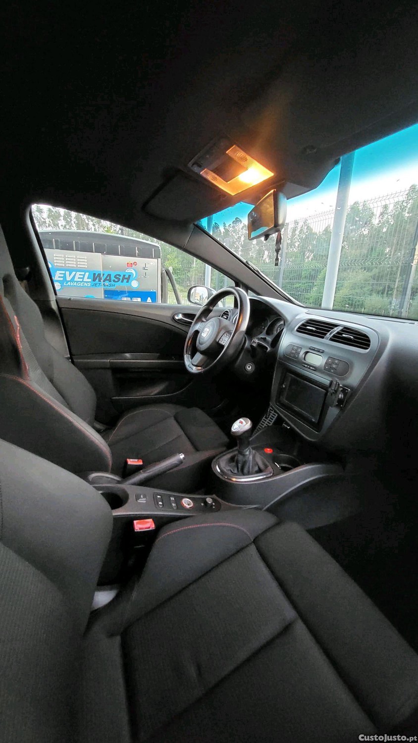 SEAT Leon 2.0 TFSI — fotografia 6
