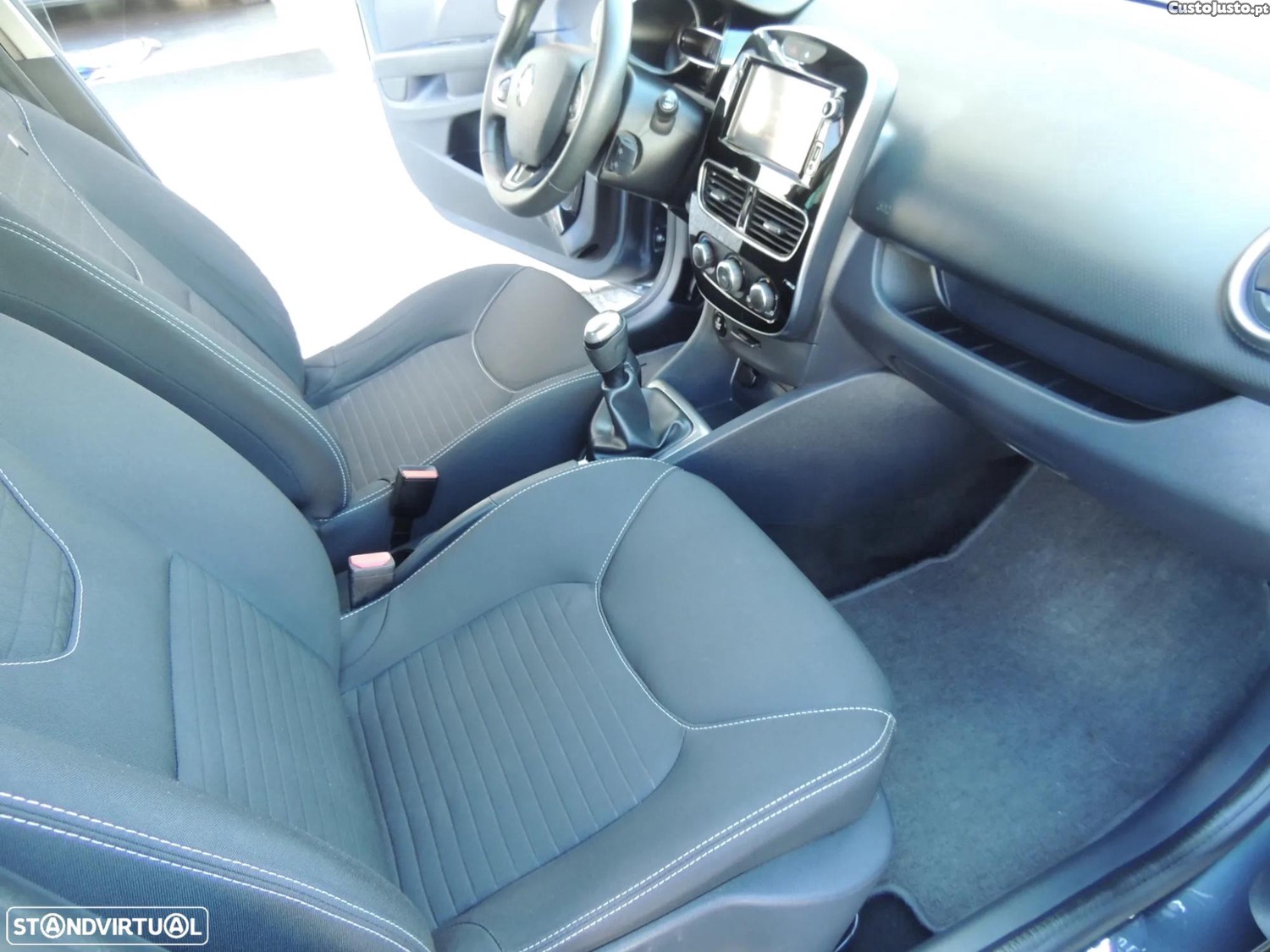 Renault Clio 0.9 Tce limited edition — fotografia 2