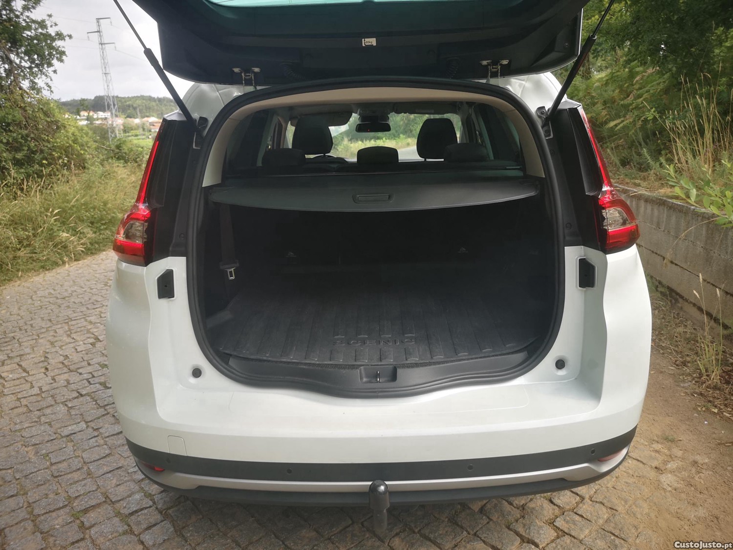 Renault Grand Scénic 1.6 DCI 130cv Intens - 7 lugares - Teto Panorâmico - C/ Garantia — fotografia 16