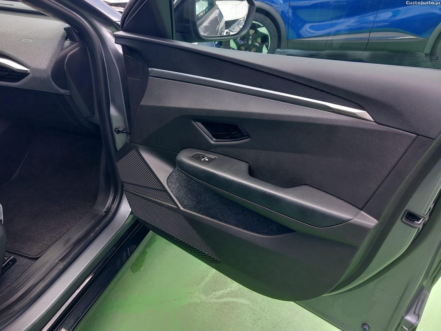 Renault Mégane E-Tech EV60 Techno Autonomia Conforto — fotografia 15