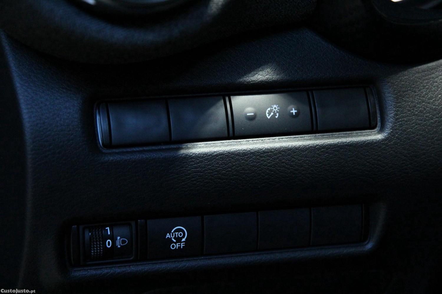 Nissan Juke 1.0 DIG-T N-Connecta NAV.+TwoTone NC DCT — fotografia 11