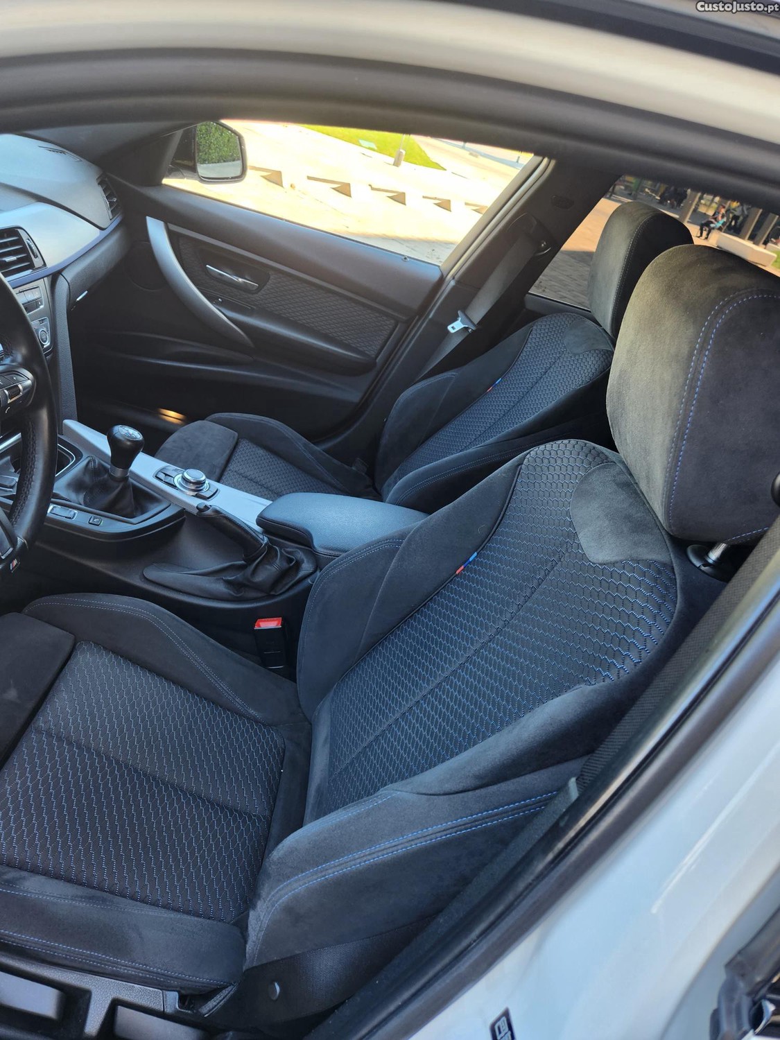 BMW 320 D PACK M - 14 — photo 4