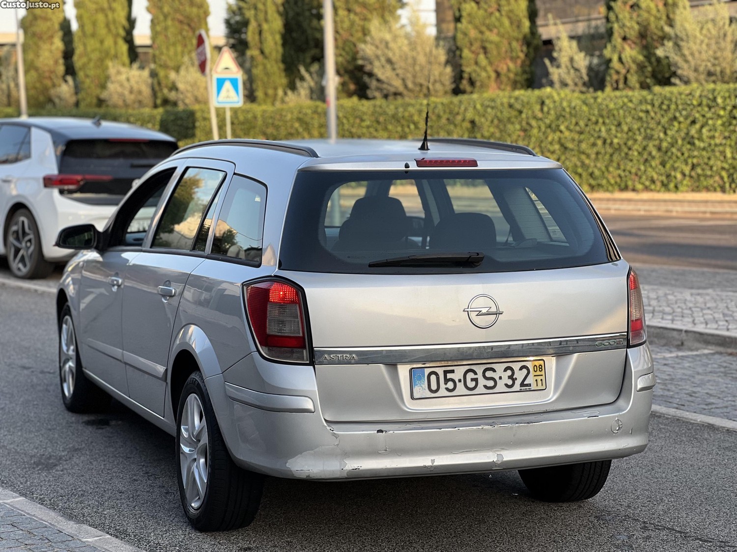 Opel Astra 1.3CDTI Eco Flex — fotografia 8