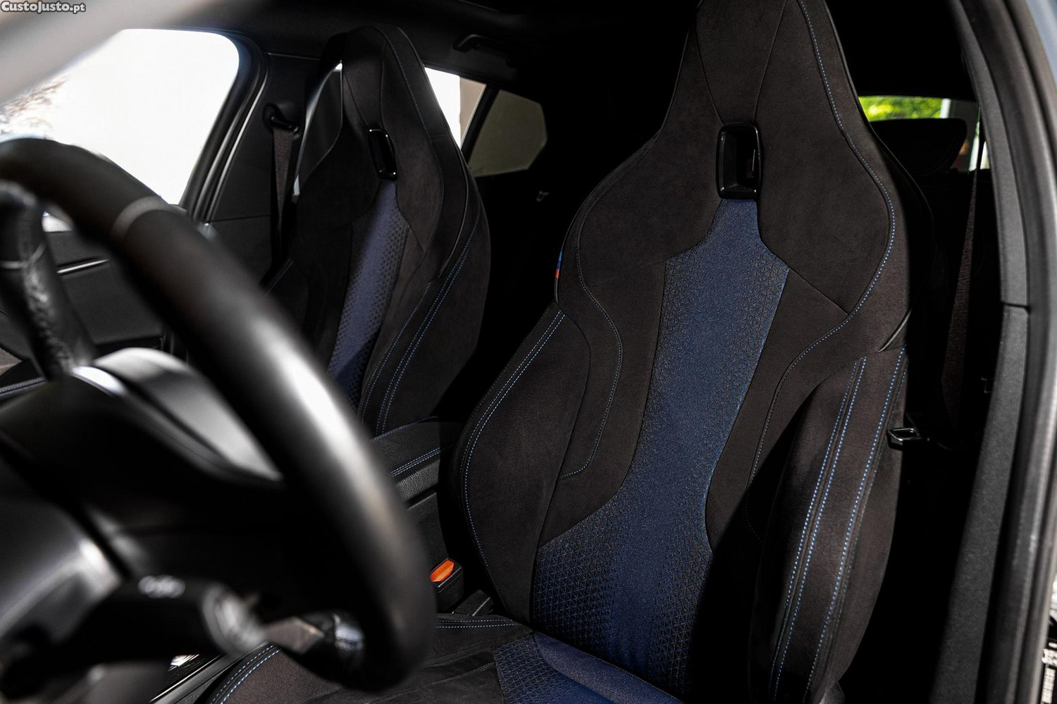 BMW 118 i Pack Desportivo M Auto — fotografia 19