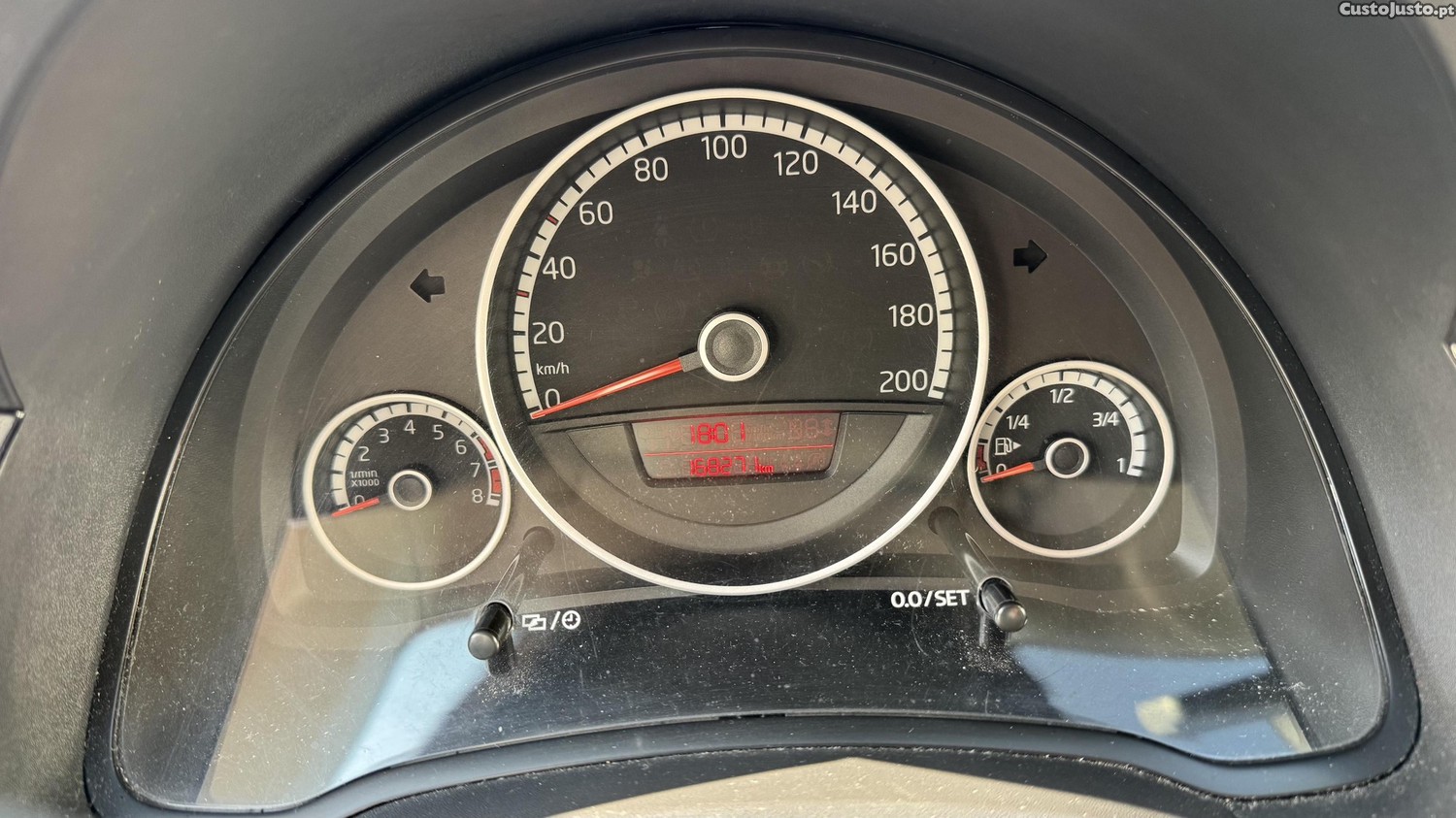 Volkswagen Up! 1.1 — fotografia 5