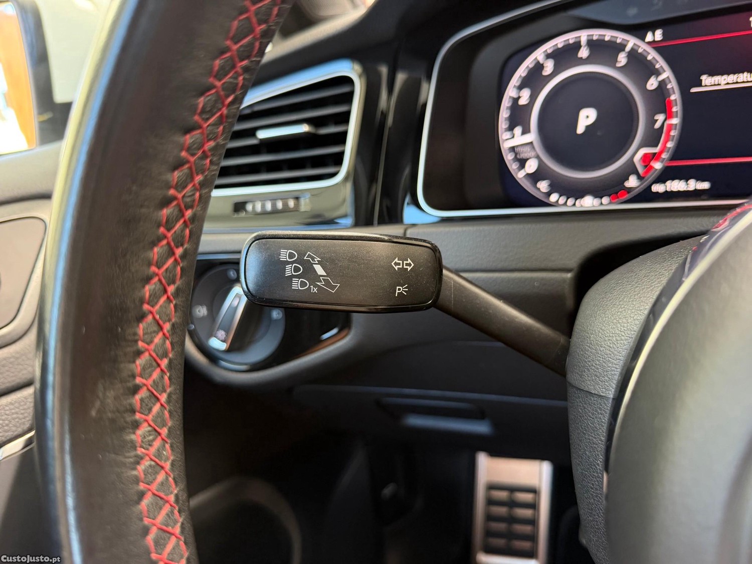 Volkswagen Golf 2.0 TSI GTI DSG Performance — fotografia 10