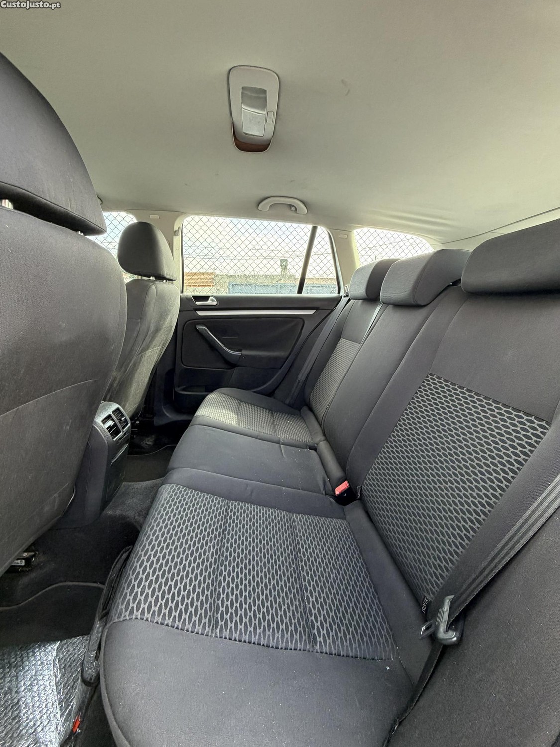 Volkswagen Golf 1.6TDi — fotografia 10