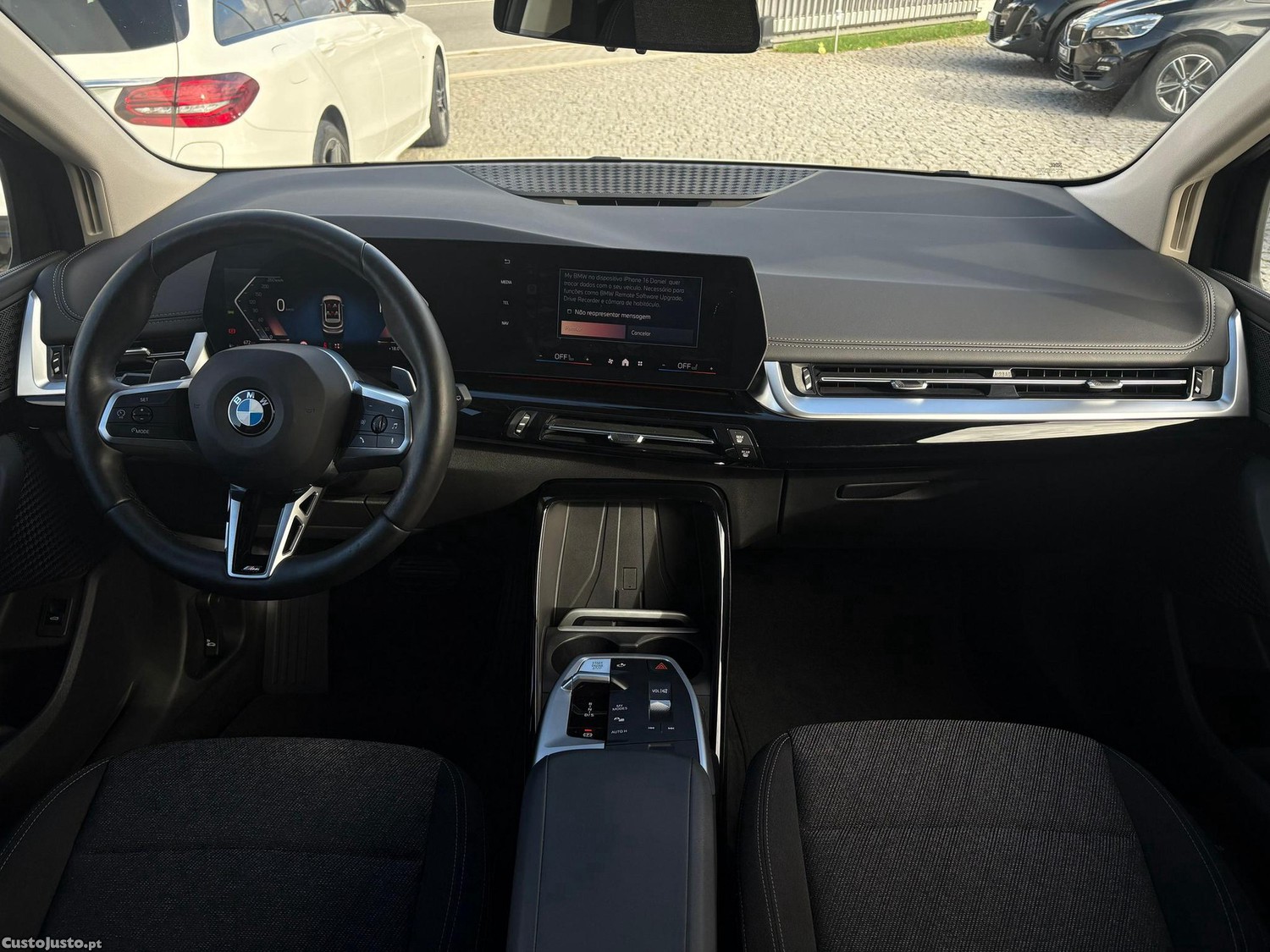 BMW 218 Active Tourer i Auto — fotografia 15