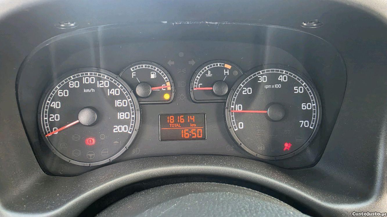 Fiat Punto 1.3 MultiJet — fotografia 3