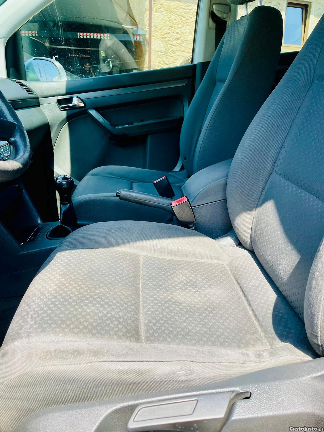 Volkswagen Touran 1.9 TDi Highline 5L — fotografia 3