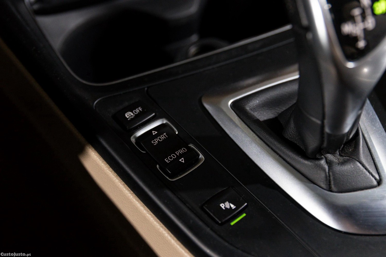 BMW 335 d Touring xDrive Pack M Shadow — fotografia 5
