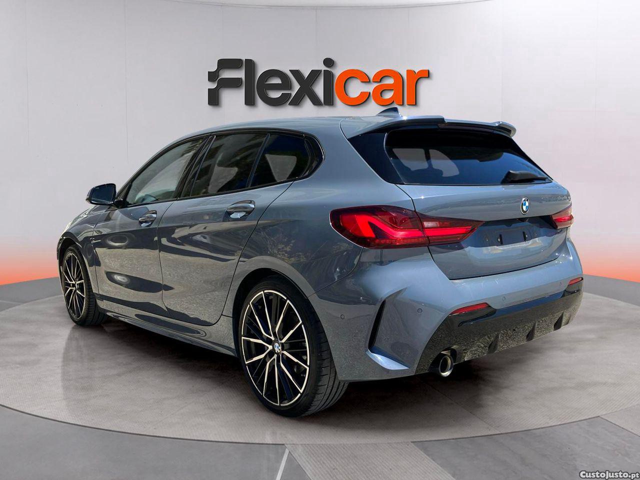 BMW 118 i Pack Desportivo M Auto - 24 foto 5