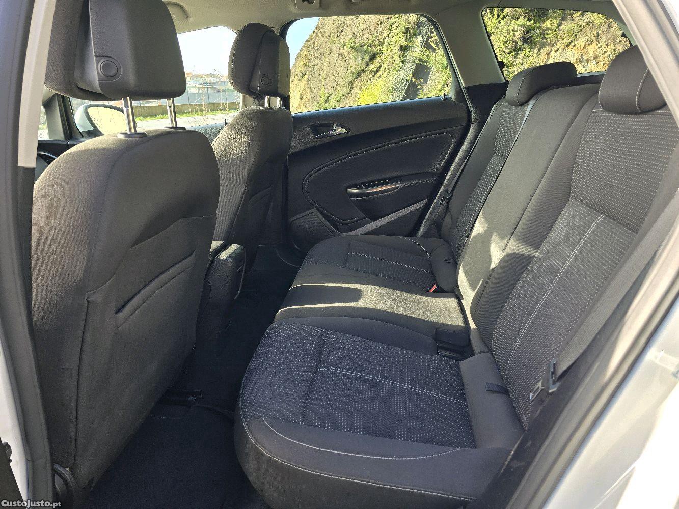 Opel Astra caravana 1.3 cdti — fotografia 3