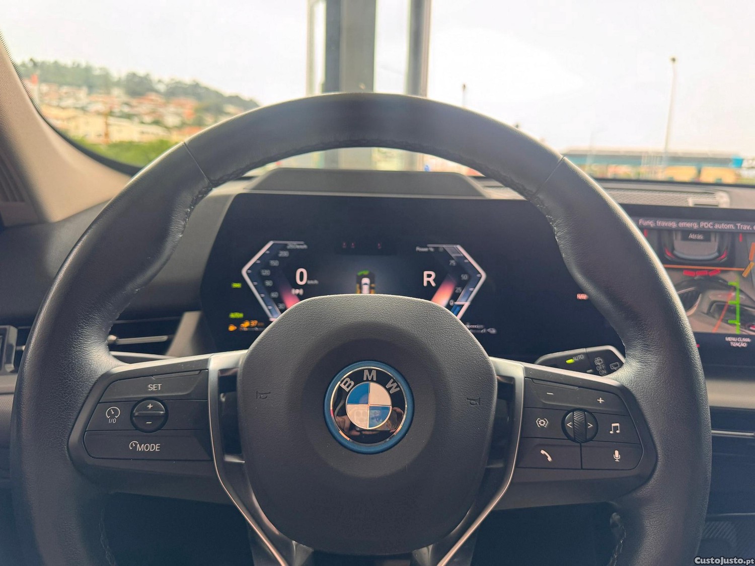 BMW X1 xDrive25e — fotografia 3