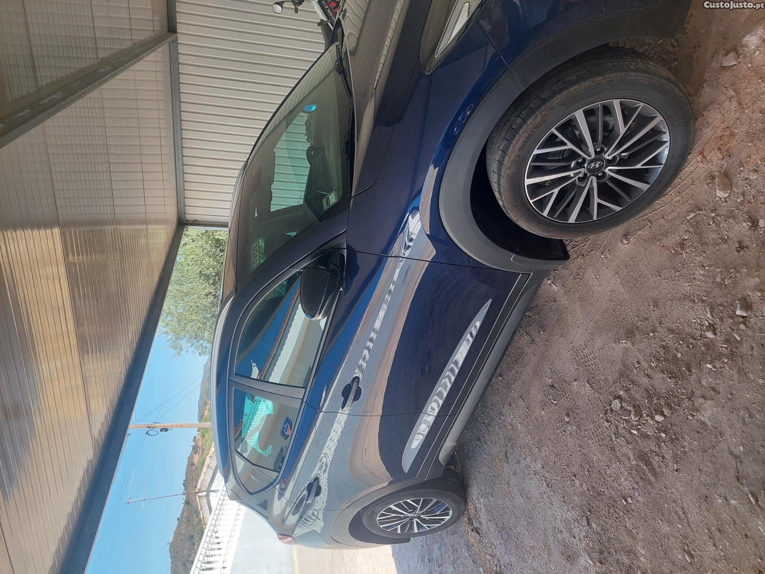 Hyundai Tucson SUV — fotografia 3