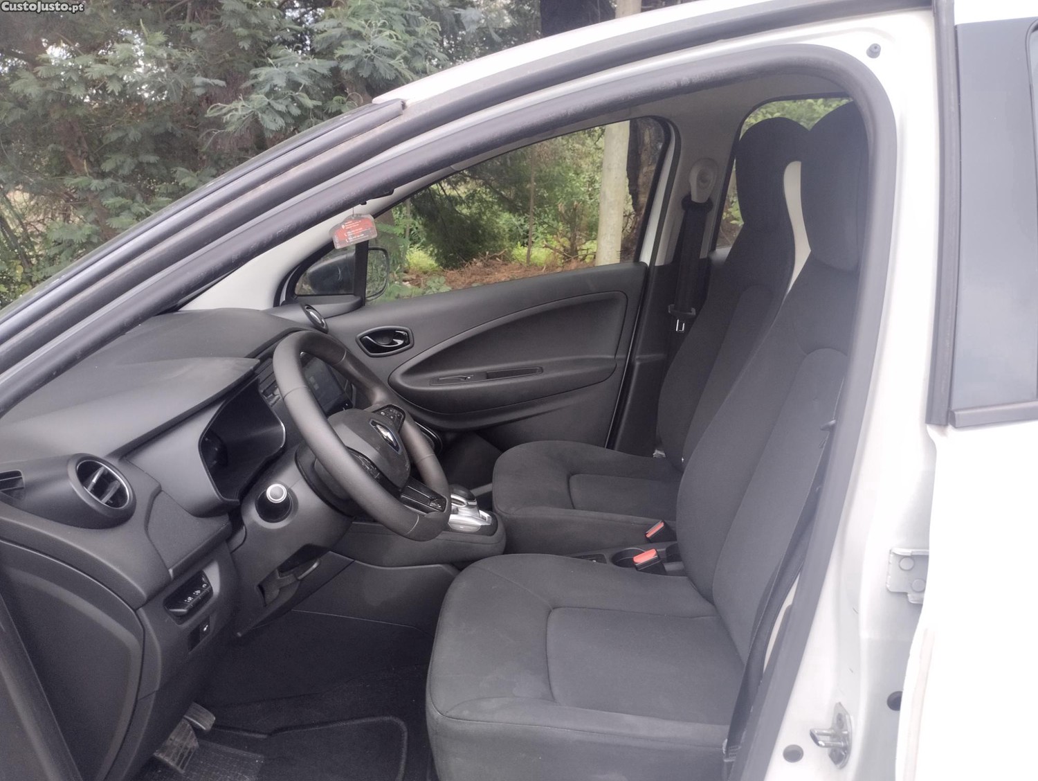 Renault Zoe Zen 52 C/ BATERIAS PROPRIAS - C/ GARANTIA - Carregador Domestico e Rápido — fotografia 11