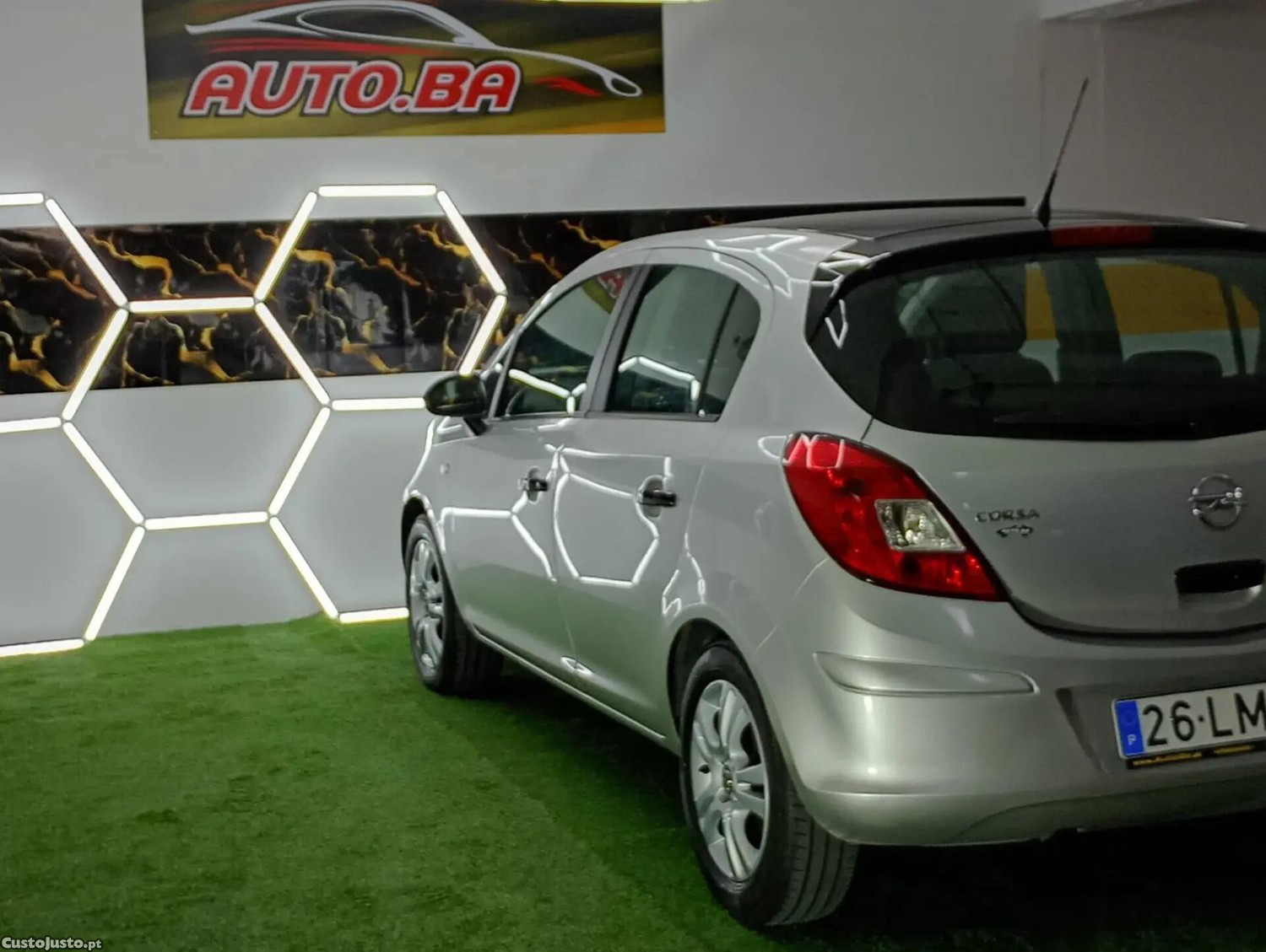 Opel Corsa 1.2 City FlexFuel — fotografia 3