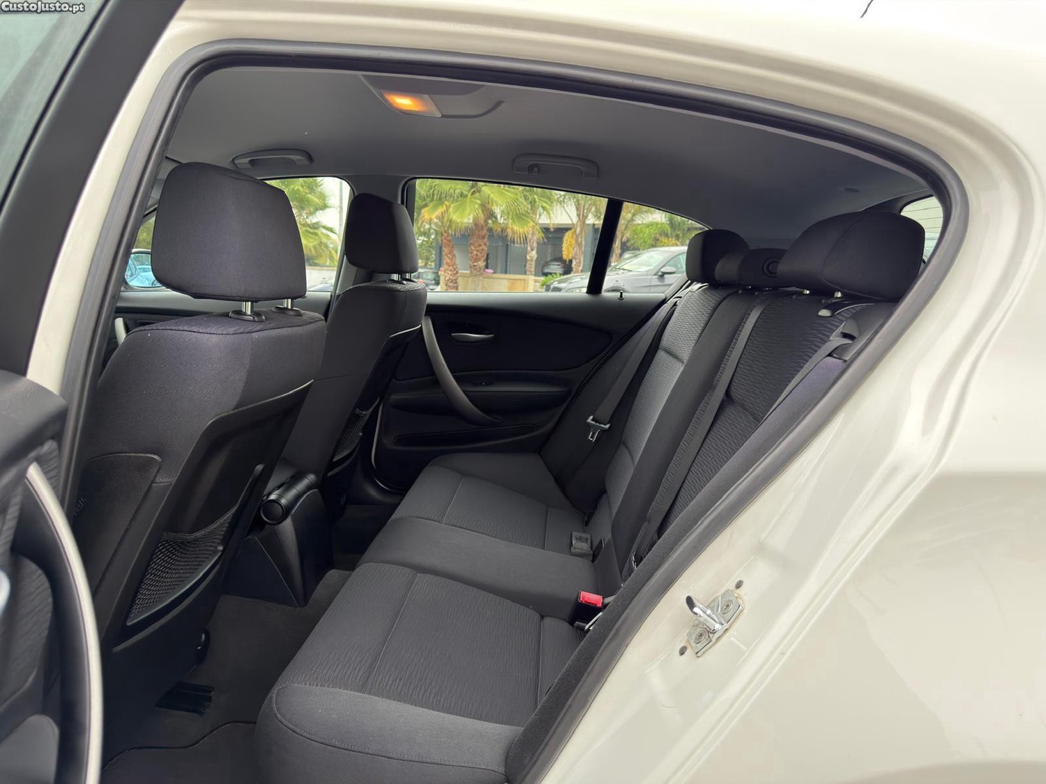 BMW 118 d — fotografia 11