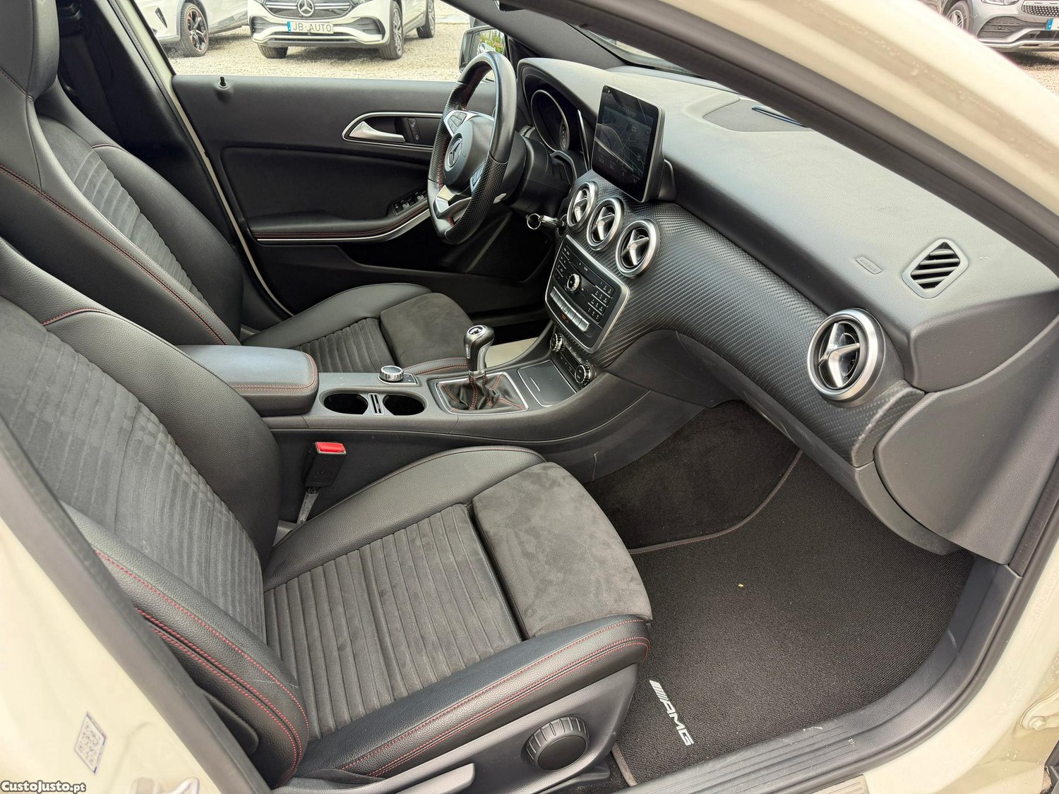 Mercedes-Benz A 180 d AMG Line — fotografia 7