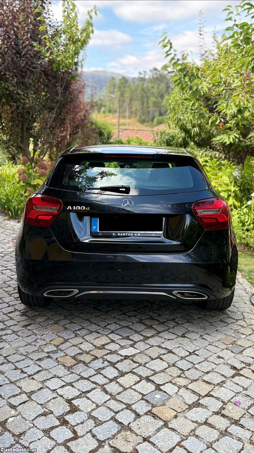 Mercedes-Benz A 180 180 D — fotografia 11