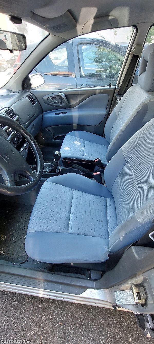 Mitsubishi Space Star 1.3 16v — fotografia 3