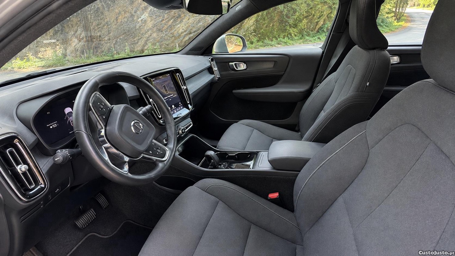 Volvo C40 Twin Pure 300 kW 1st Edition AWD — fotografia 4