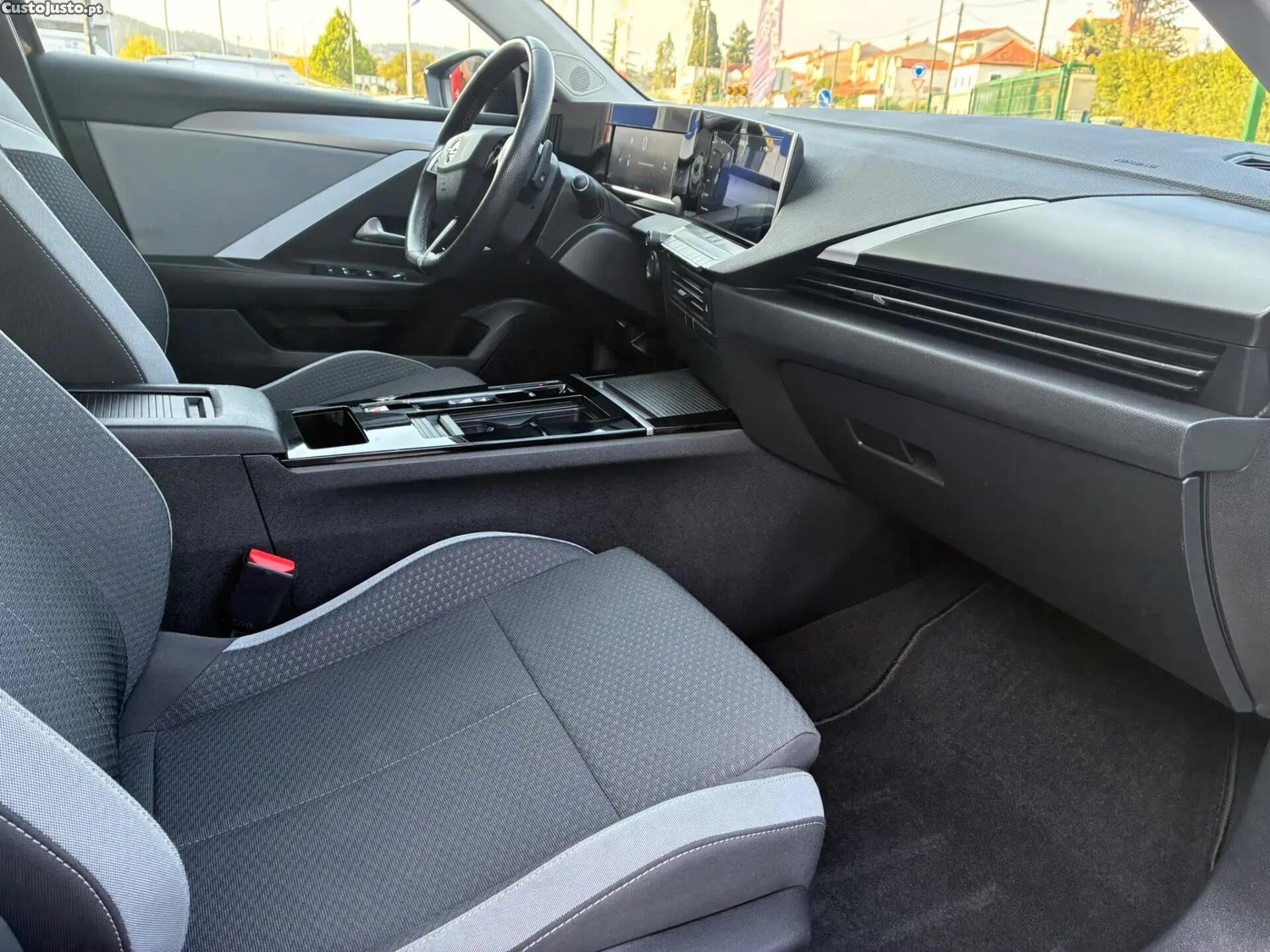 Opel Astra 1.5 D Edition Aut. — fotografia 9