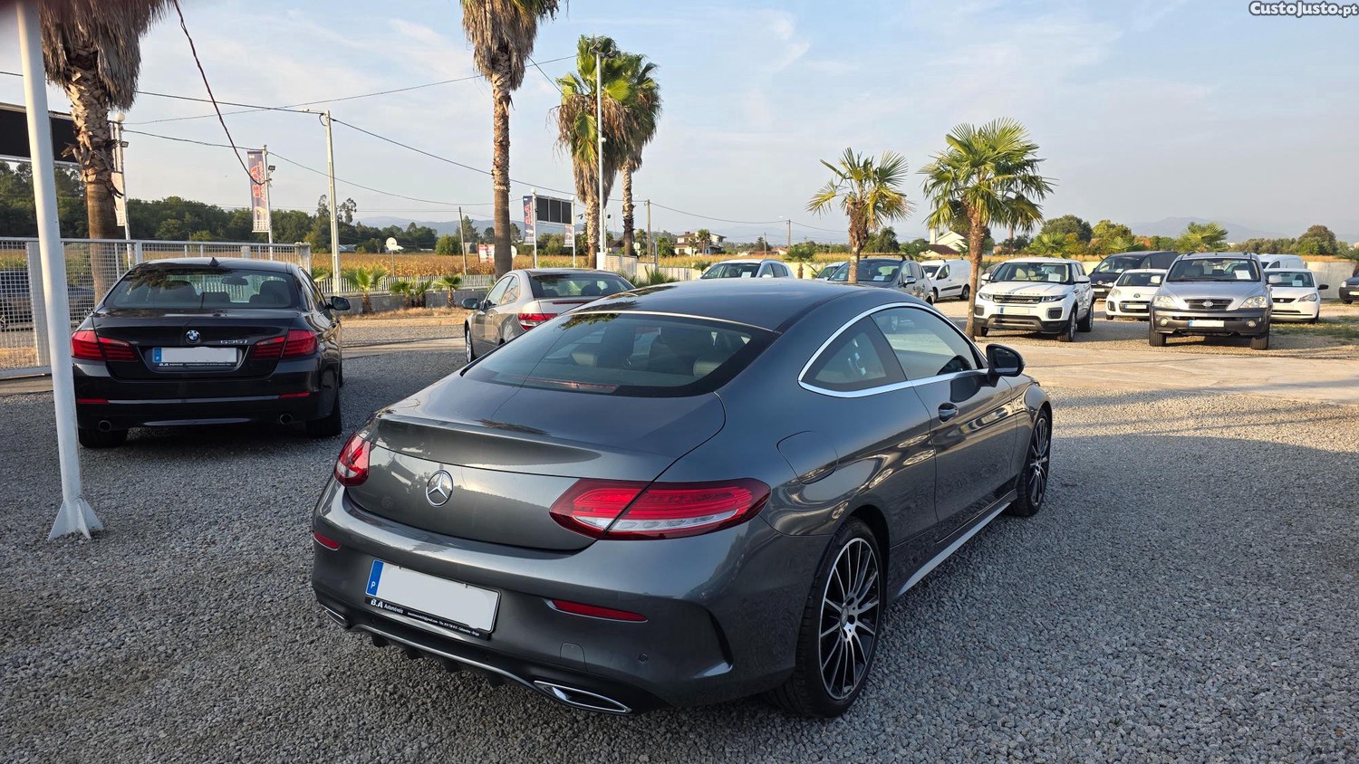 Mercedes-Benz C 220 d CoupeAMG 170cv — fotografia 10