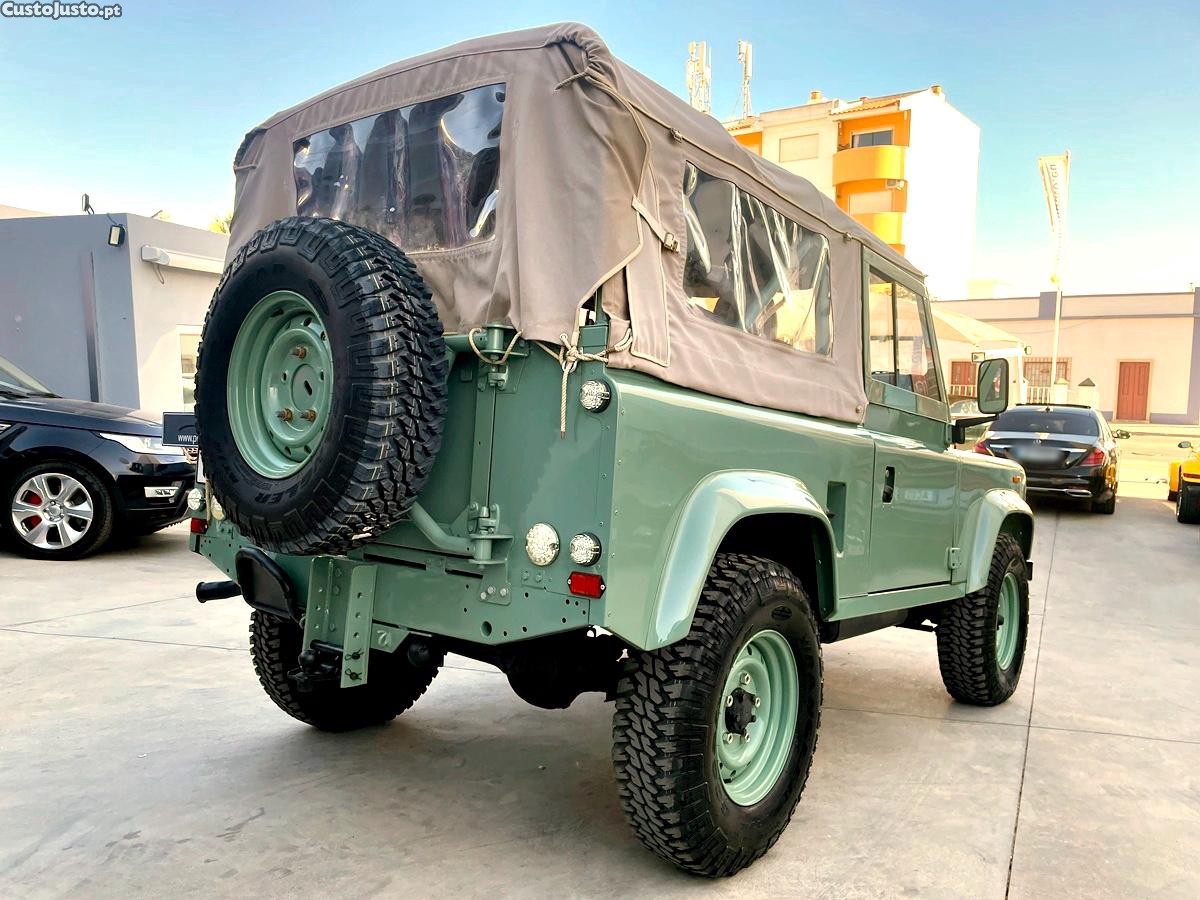 Land Rover Defender 90/300 TDi 6 Lugares — fotografia 13