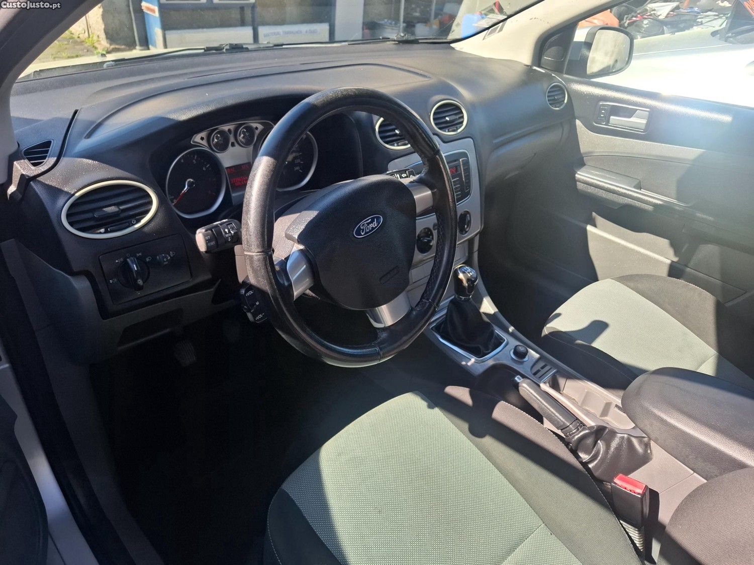 Ford Focus 1.4 GASOLINA SW — fotografia 6