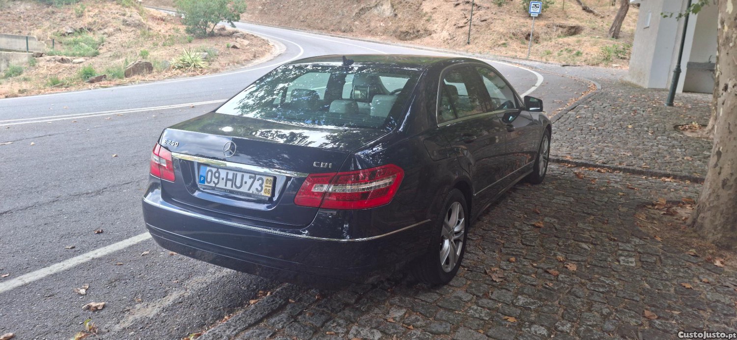 Mercedes-Benz E 250 Avangarde — fotografia 8