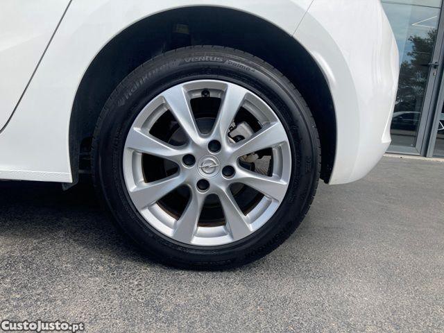 Opel Corsa 1.5 D Edition — fotografia 19