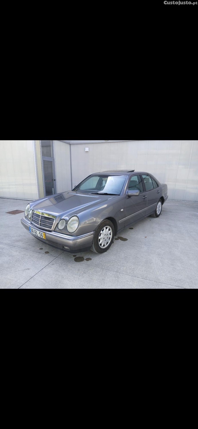 Mercedes-Benz E 220 220 Diesel (210 004) — fotografia 6