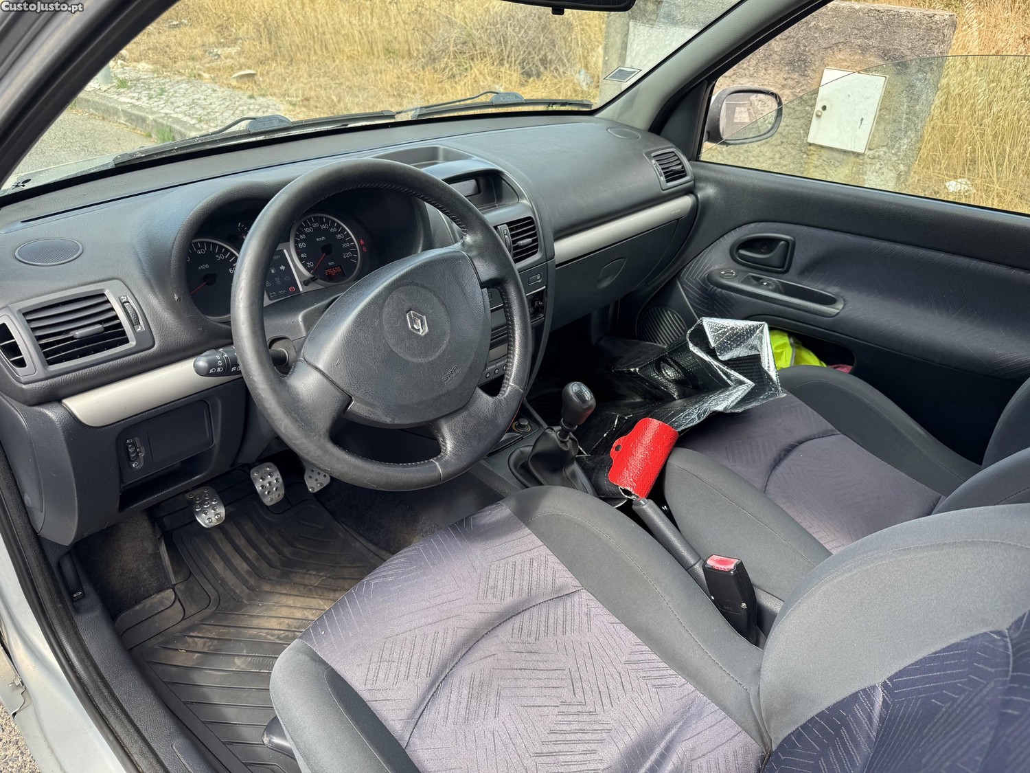 Renault Clio 1.5dci — fotografia 5
