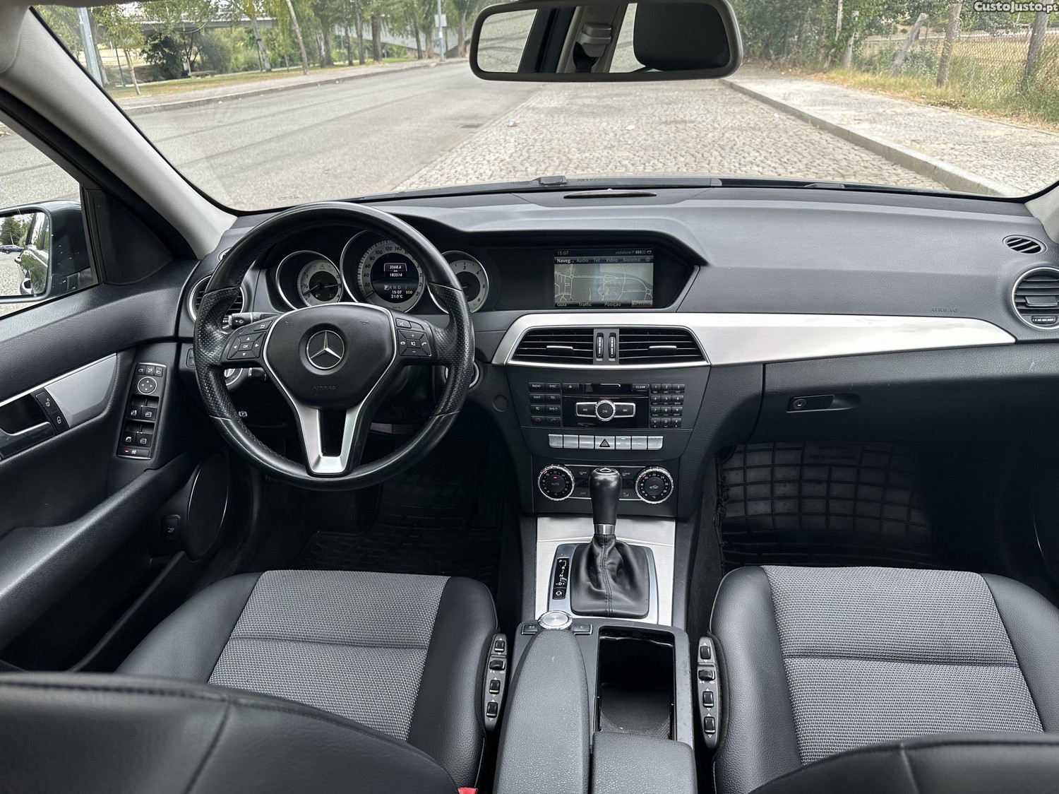 Mercedes-Benz C 220 AVANTGARD 7-GTRONIC — fotografia 5