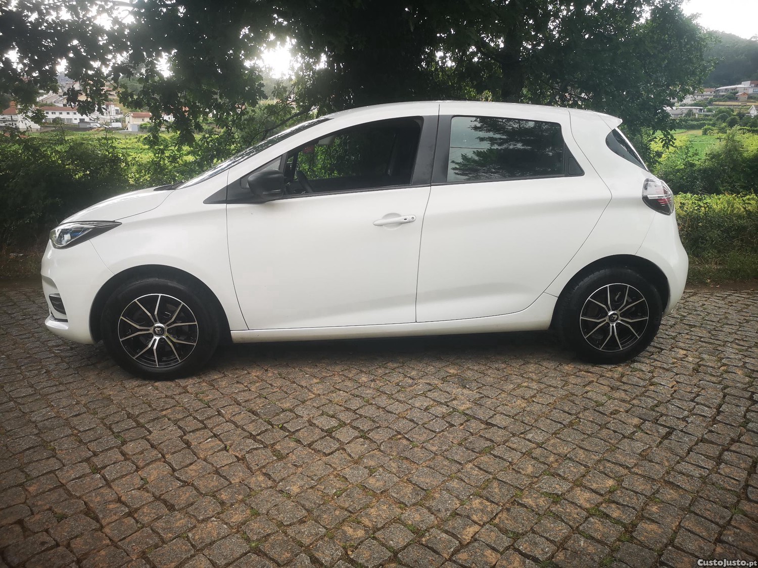 Renault Zoe Zen 52 C/ BATERIAS PROPRIAS - C/ GARANTIA - Carregador Domestico e Rápido — fotografia 4