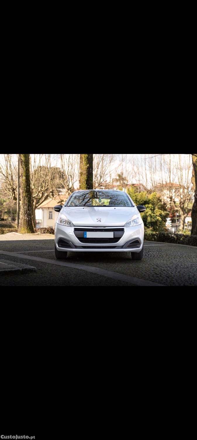 Peugeot 208 1.6hdi — fotografia 4